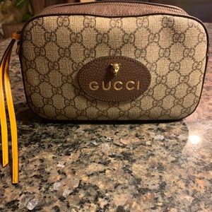 Gucci GG Supreme Messenger Bag
